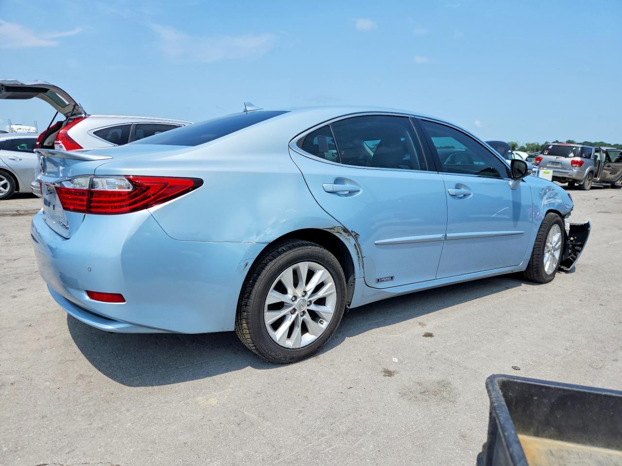 2014 LEXUS ES 300H — Фото 3 из 12