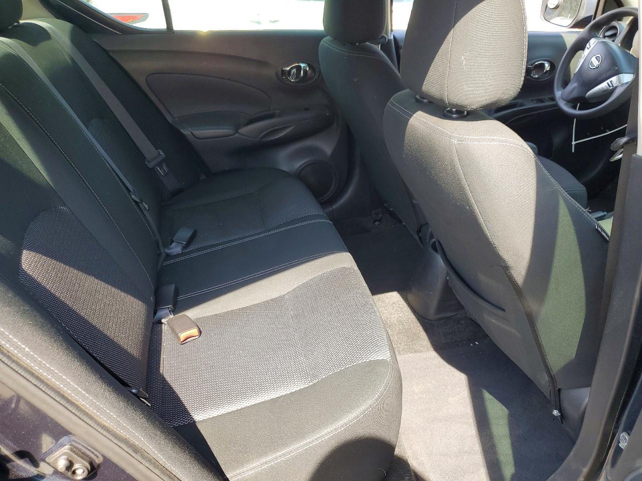 2017 NISSAN VERSA 1.6 SV — Фото 10 из 12