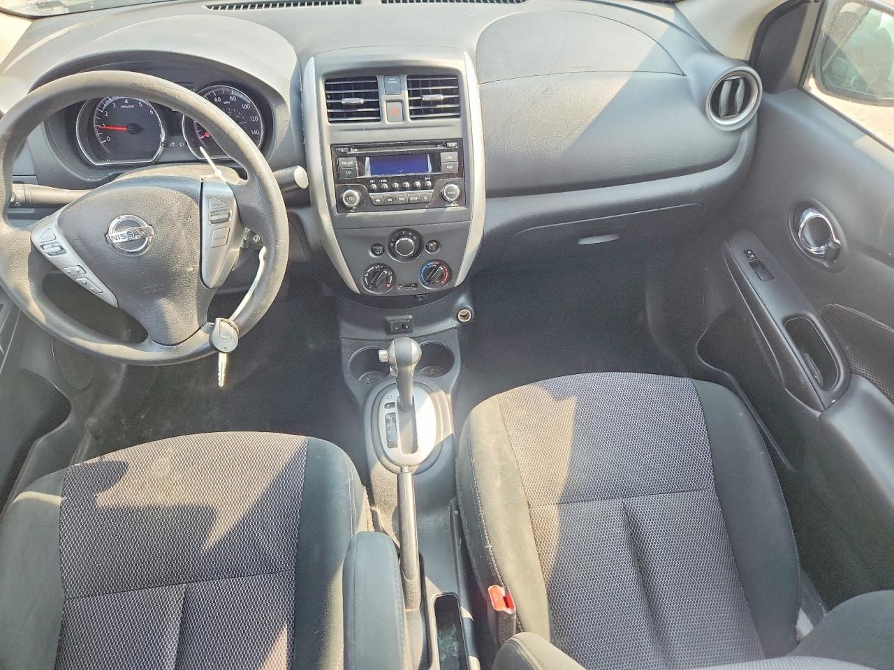 2017 NISSAN VERSA 1.6 SV — Фото 8 из 12