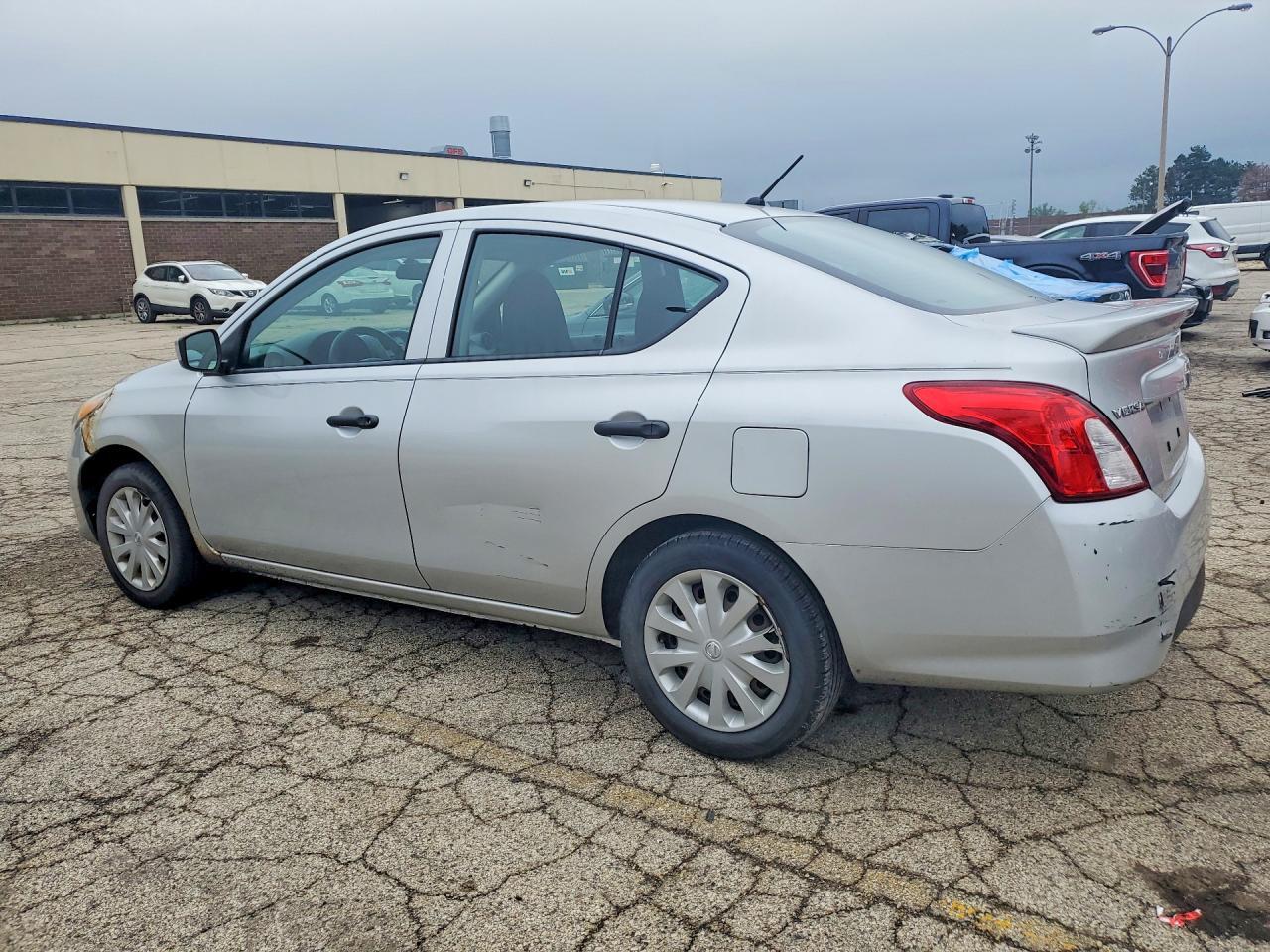 2017 NISSAN VERSA 1.6 S PLUS — Фото 2 из 12