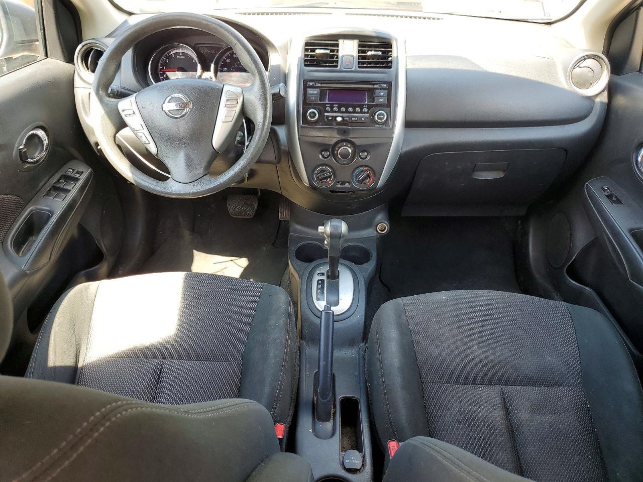 2017 NISSAN VERSA 1.6 SV — Фото 8 из 12