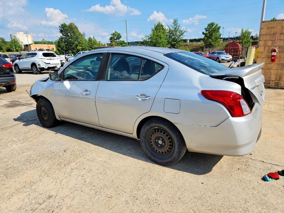 2017 NISSAN VERSA 1.6 SV — Фото 2 из 12