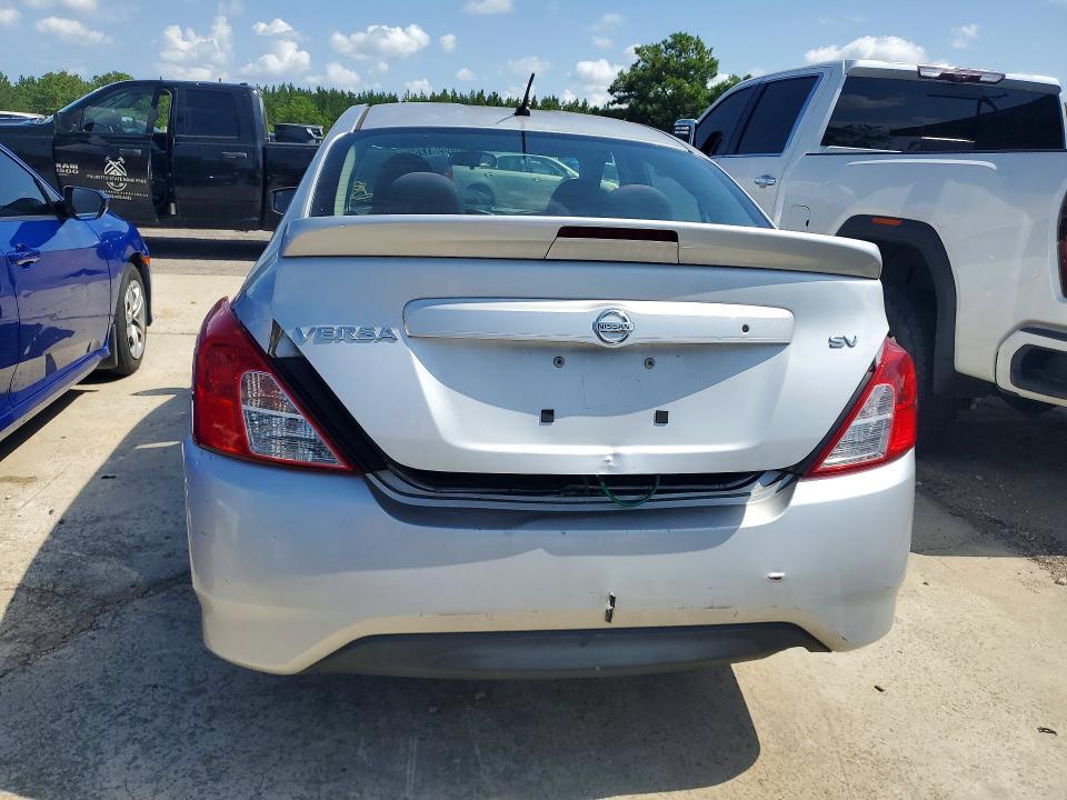 2017 NISSAN VERSA 1.6 SV — Фото 6 из 12