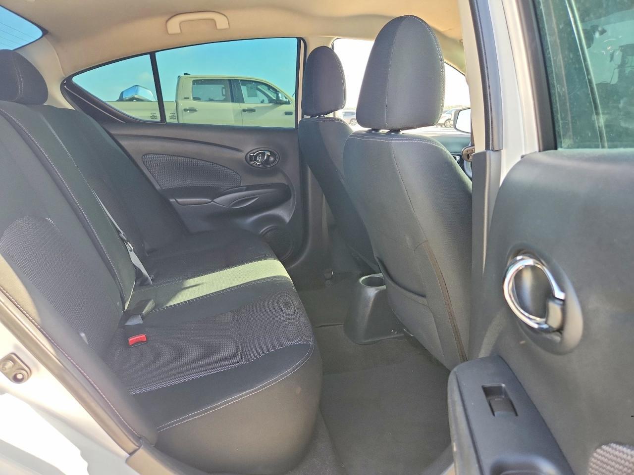 2017 NISSAN VERSA 1.6 SV — Фото 10 из 13