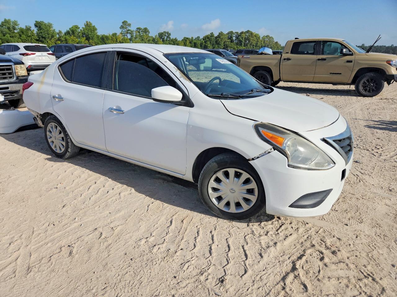 2017 NISSAN VERSA 1.6 SV — Фото 4 из 13