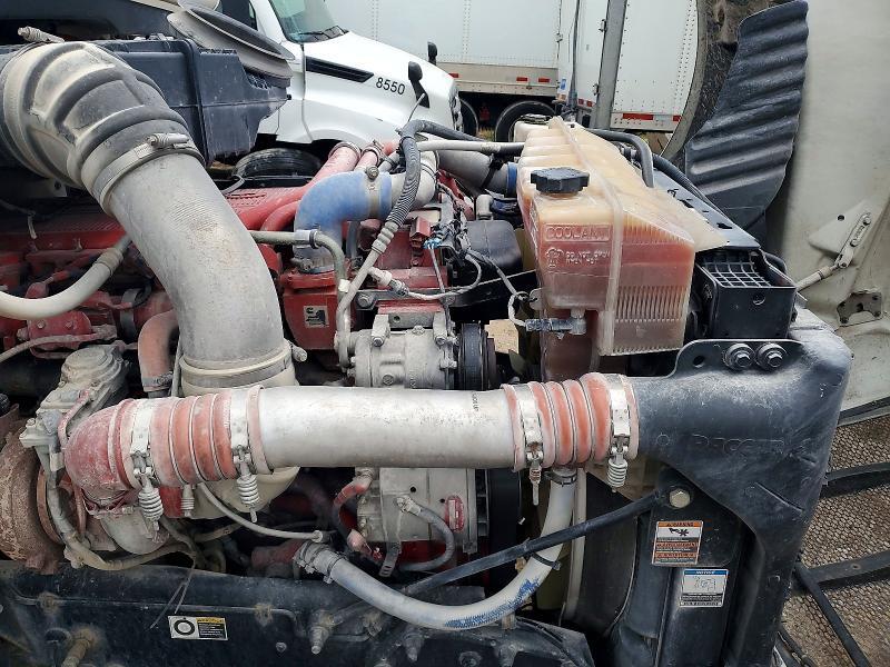 2017 PETERBILT 579 SEMI TRUCK — Фото 10 из 12
