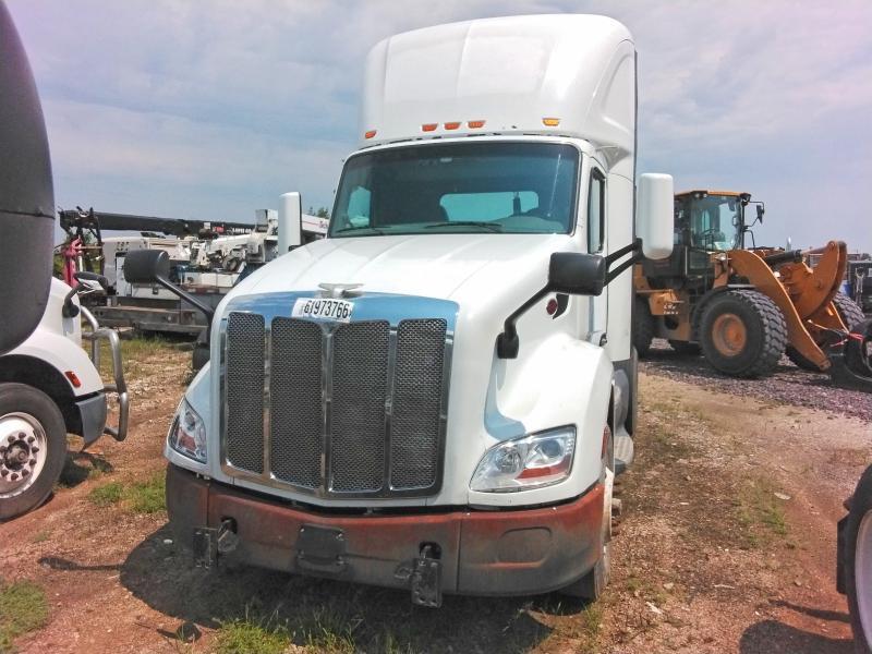 2017 PETERBILT 579 SEMI TRUCK — Фото 5 из 12