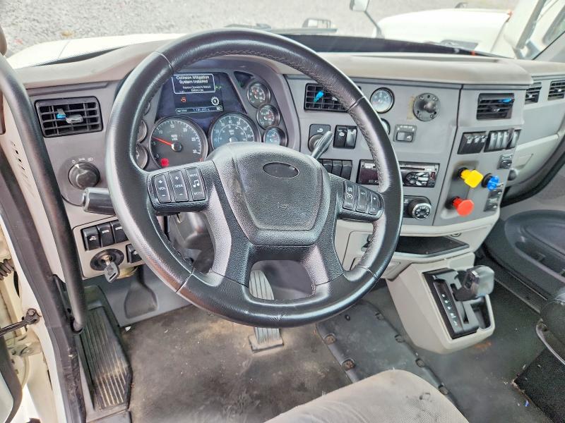 1XPBA48X3HD428968 2017 PETERBILT 579 photo no. 8