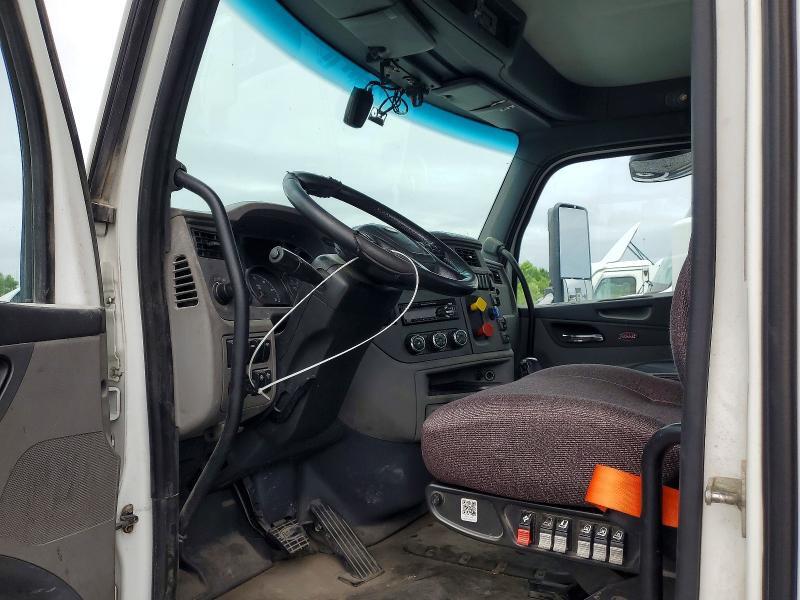2017 PETERBILT 579 SEMI TRUCK — Фото 7 из 13