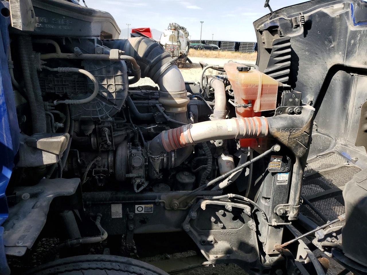 1XPBDP9X4HD363815 2017 PETERBILT 579 photo no. 11