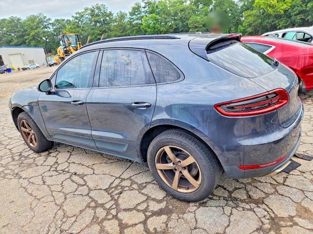 2017 PORSCHE MACAN — Фото 2 из 12