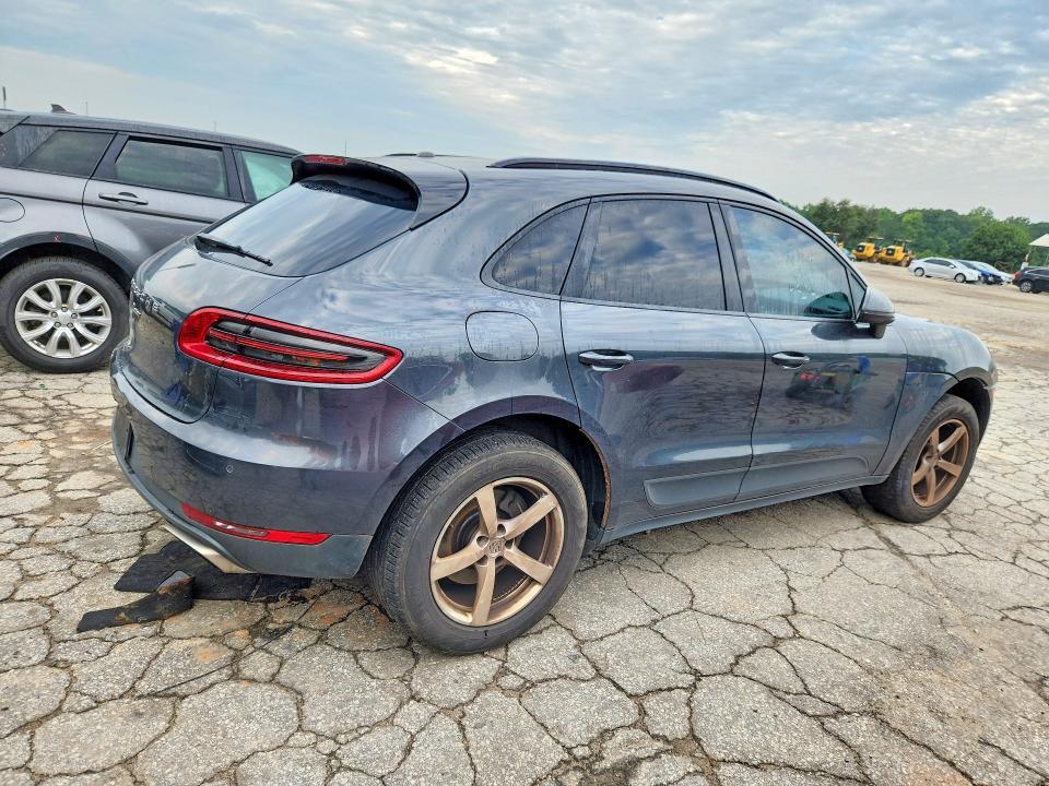2017 PORSCHE MACAN — Фото 3 из 12