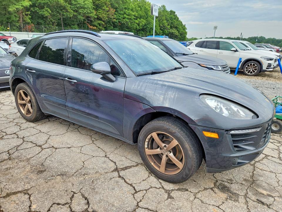 2017 PORSCHE MACAN — Фото 4 из 12