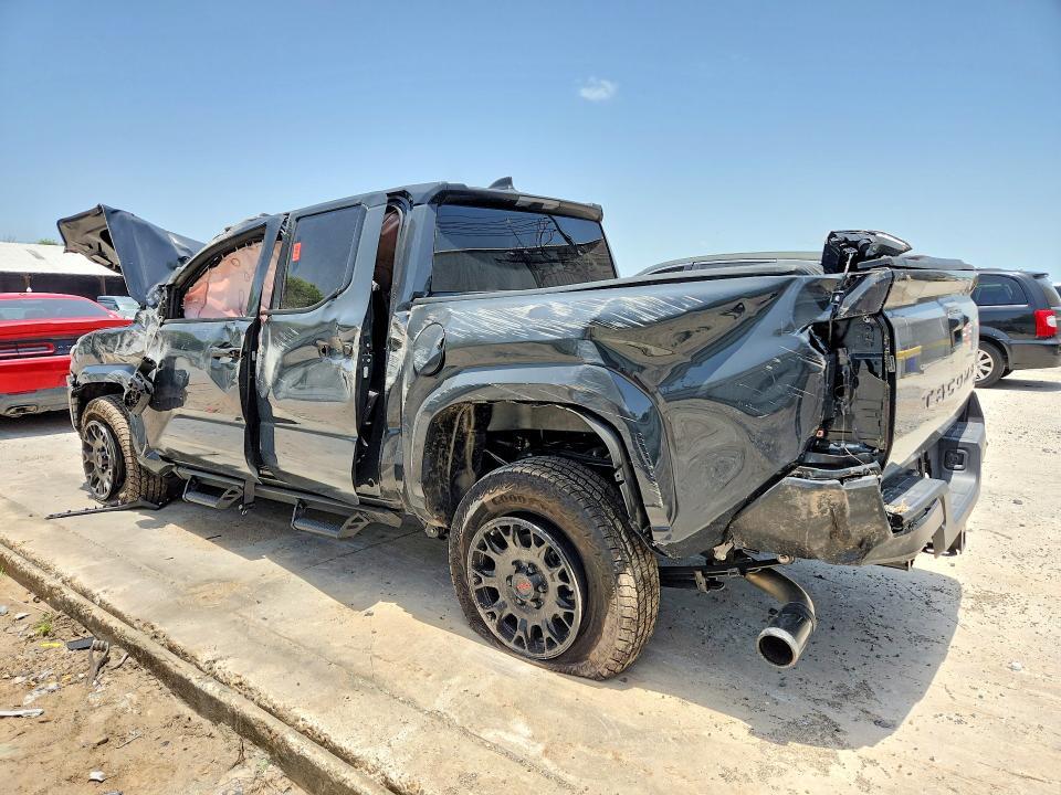 2026 TOYOTA TACOMA SR — Фото 2 из 12