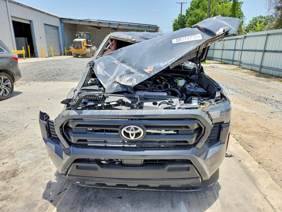 2026 TOYOTA TACOMA SR — Фото 5 из 12