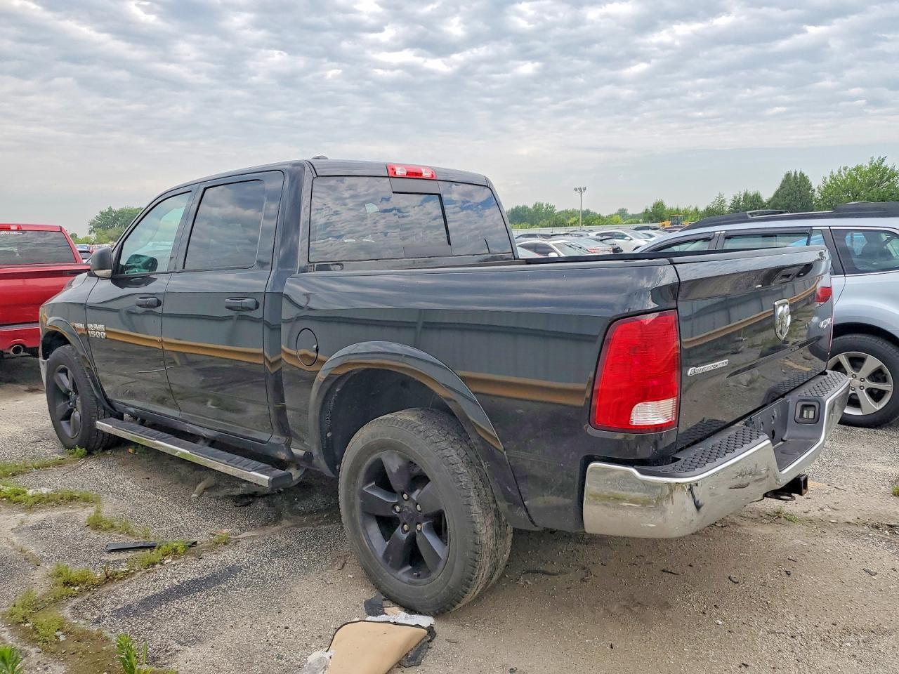 1C6RR7LT2HS579446 2017 RAM 1500 photo no. 2