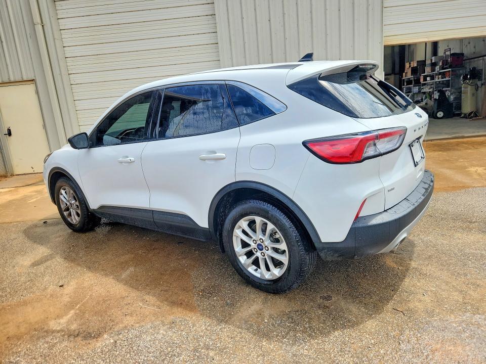 2022 FORD ESCAPE SE — Фото 2 из 13