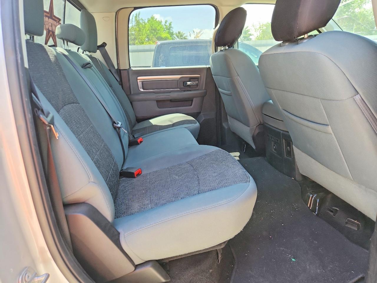 2017 RAM 1500 SLT — Фото 10 из 12