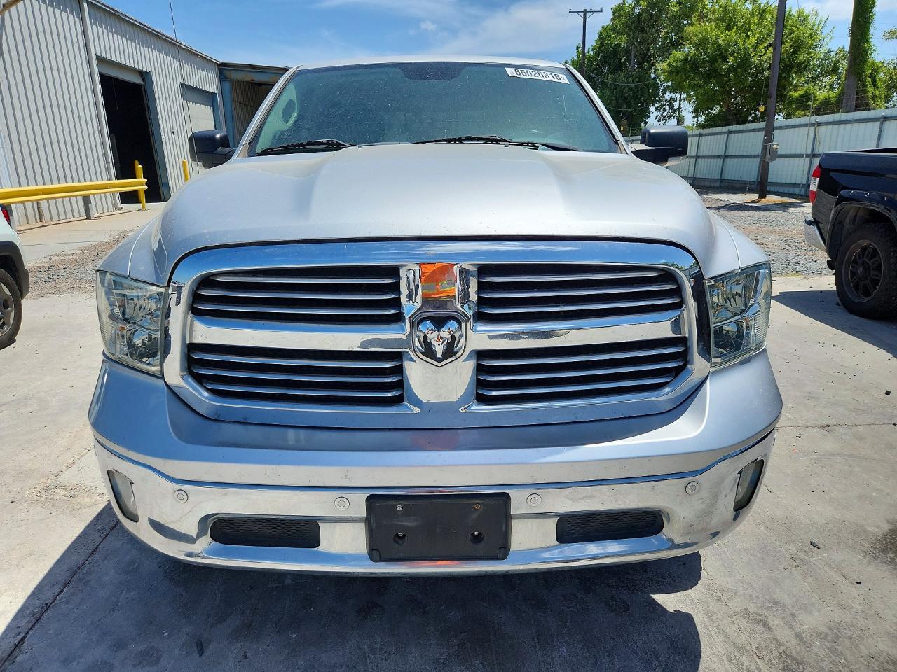 2017 RAM 1500 SLT — Фото 5 из 12