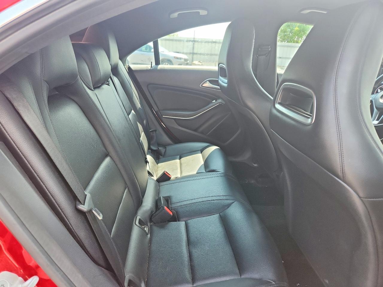 2014 MERCEDES-BENZ CLA 250 4MATIC — Фото 10 из 12