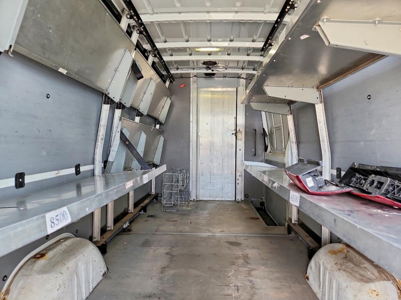 2014 MERCEDES-BENZ SPRINTER 2500 DELIVERY VAN — Фото 10 из 13