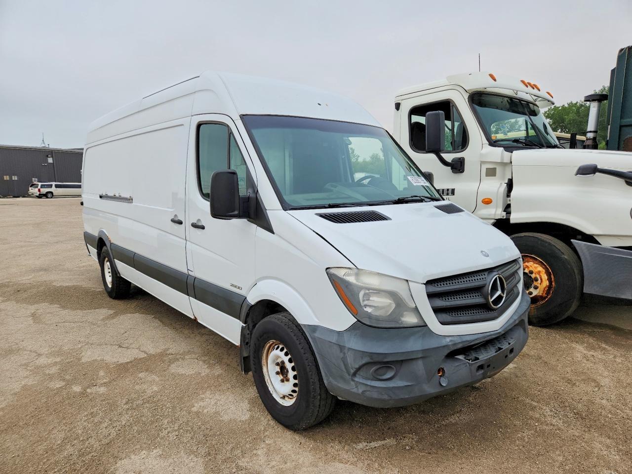 2014 MERCEDES-BENZ SPRINTER 2500 DELIVERY VAN — Фото 4 из 13