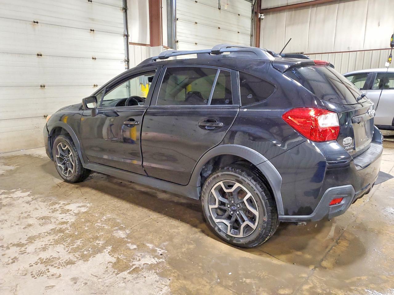 2017 SUBARU CROSSTREK PREMIUM — Фото 2 из 13