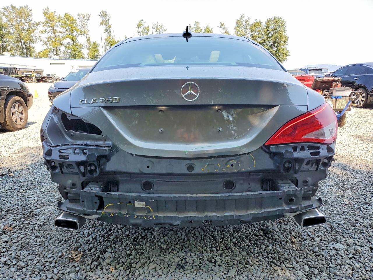 2014 MERCEDES-BENZ CLA 250 — Фото 6 из 13