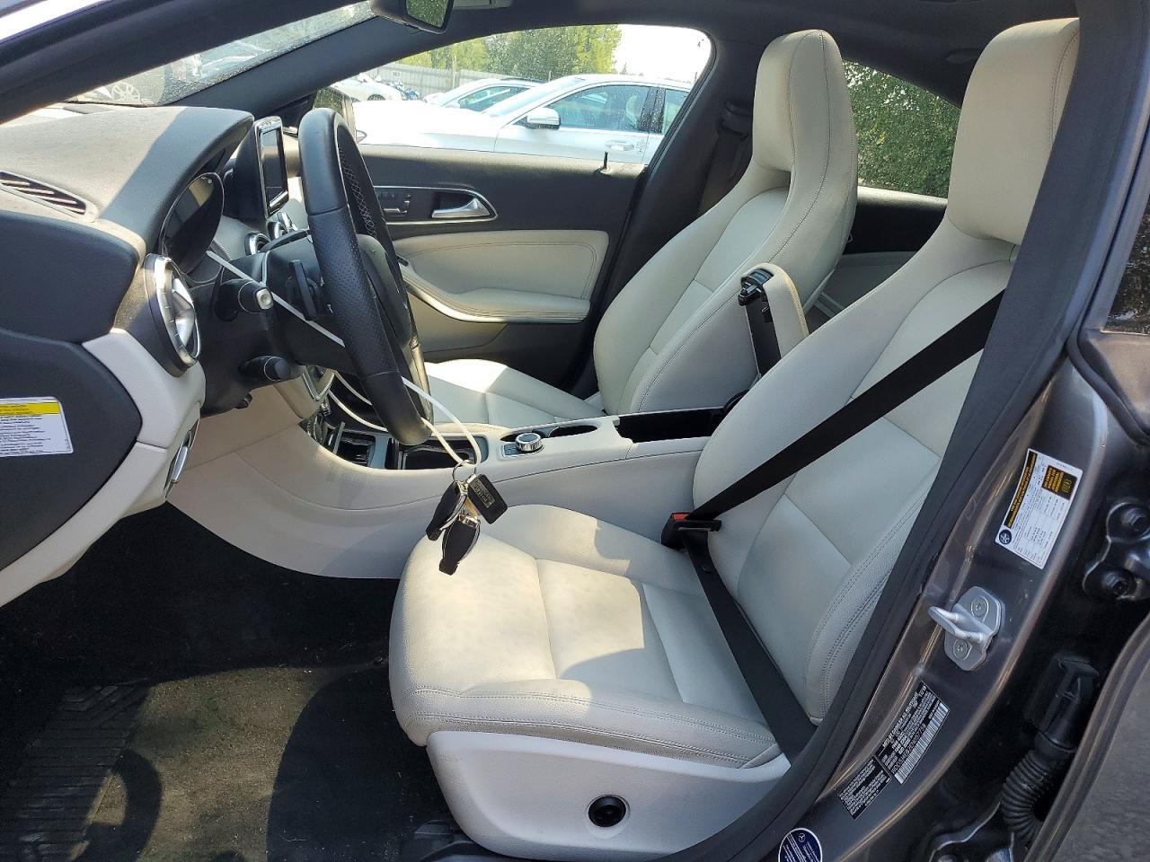 2014 MERCEDES-BENZ CLA 250 — Фото 7 из 13