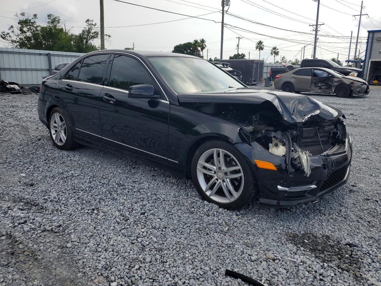 2014 MERCEDES-BENZ C 250 — Фото 4 из 13