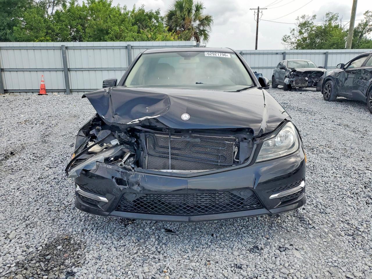 2014 MERCEDES-BENZ C 250 — Фото 5 из 13
