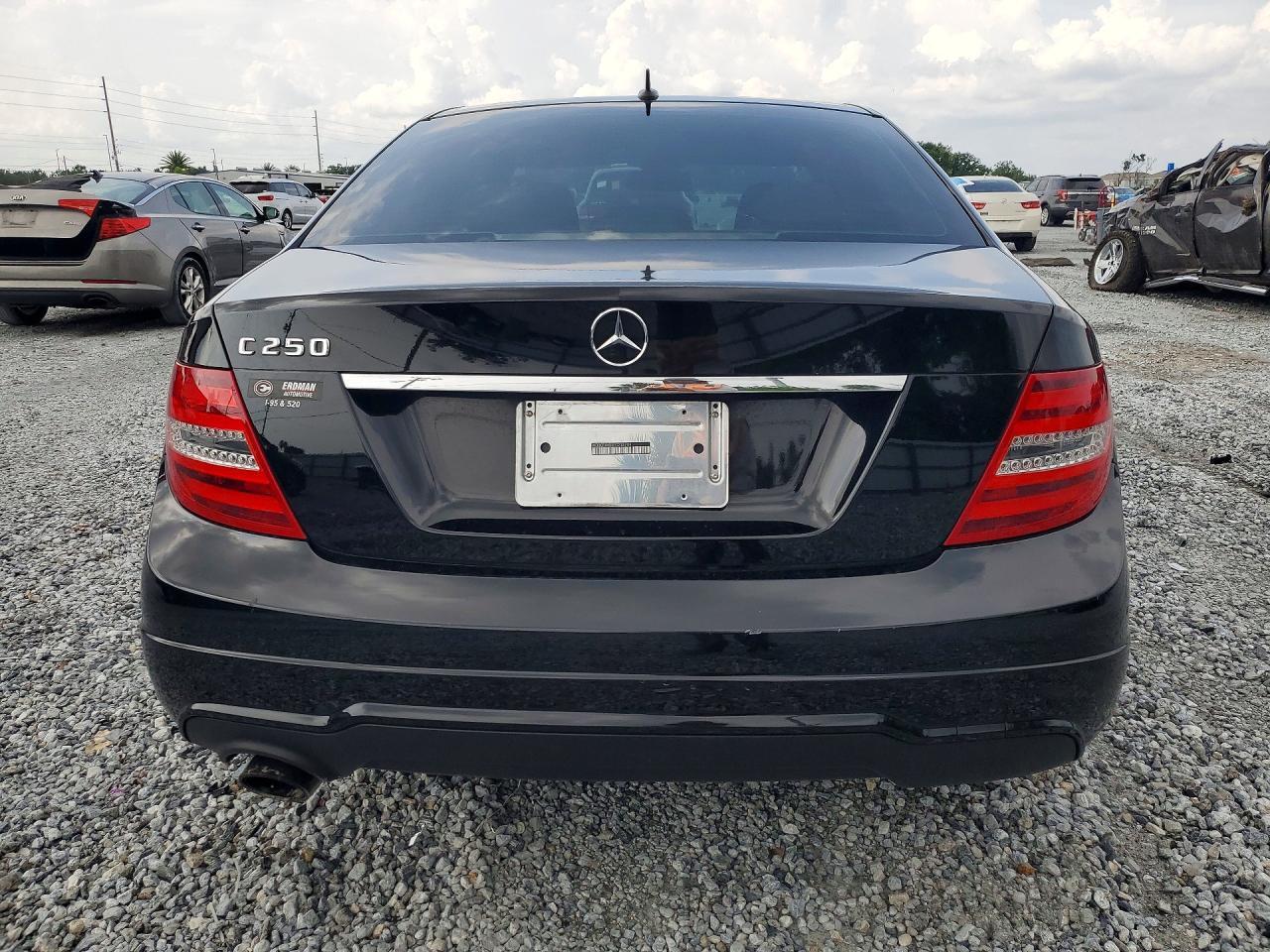 2014 MERCEDES-BENZ C 250 — Фото 6 из 13