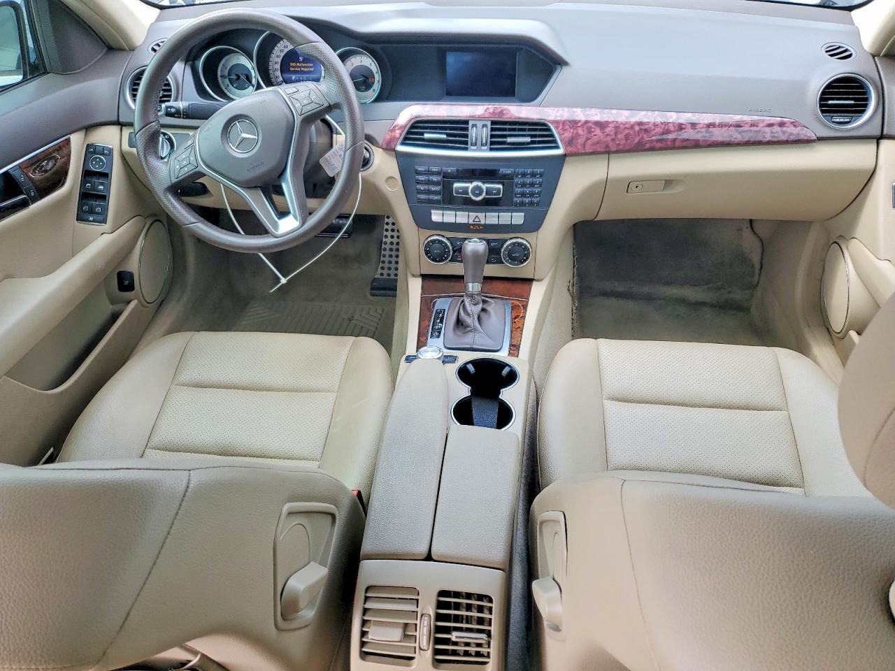 2014 MERCEDES-BENZ C 250 — Фото 8 из 13