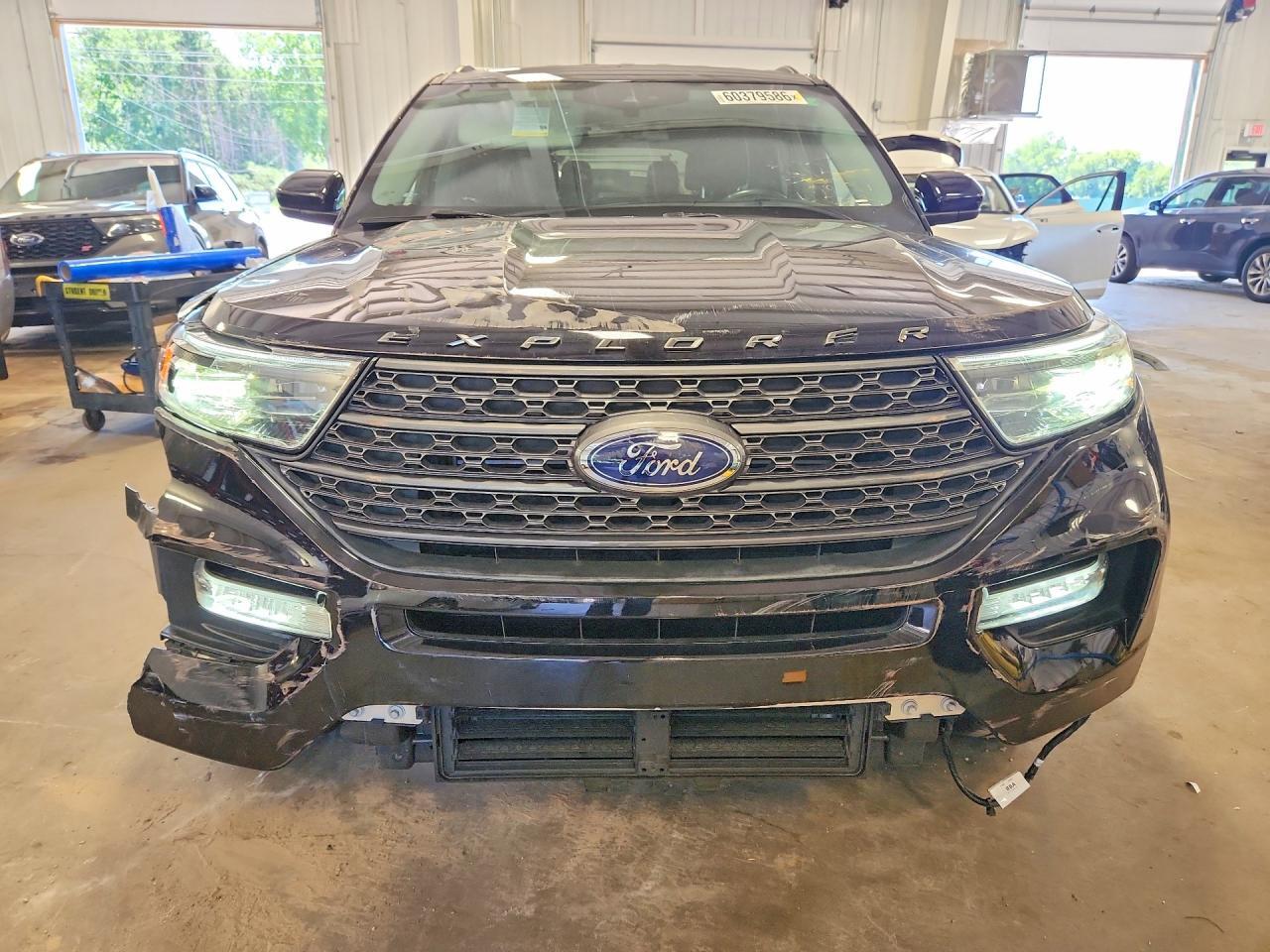 2022 FORD EXPLORER XLT — Фото 5 из 14