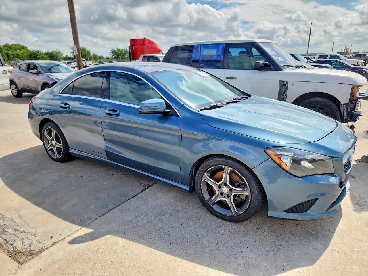 2014 MERCEDES-BENZ CLA 250 — Фото 4 из 12
