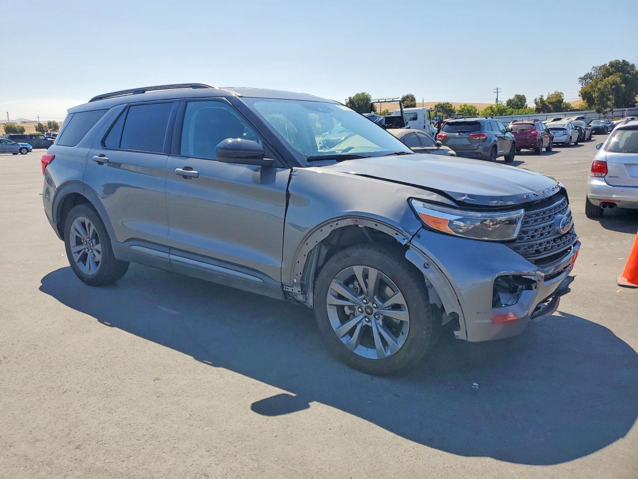 2022 FORD EXPLORER XLT — Фото 4 из 13