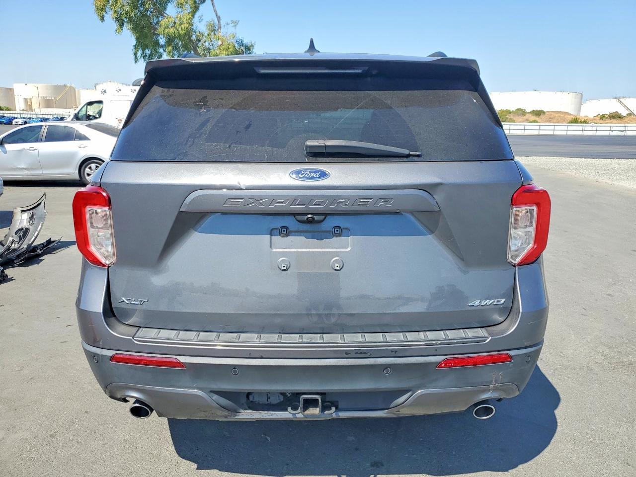 2022 FORD EXPLORER XLT — Фото 6 из 13