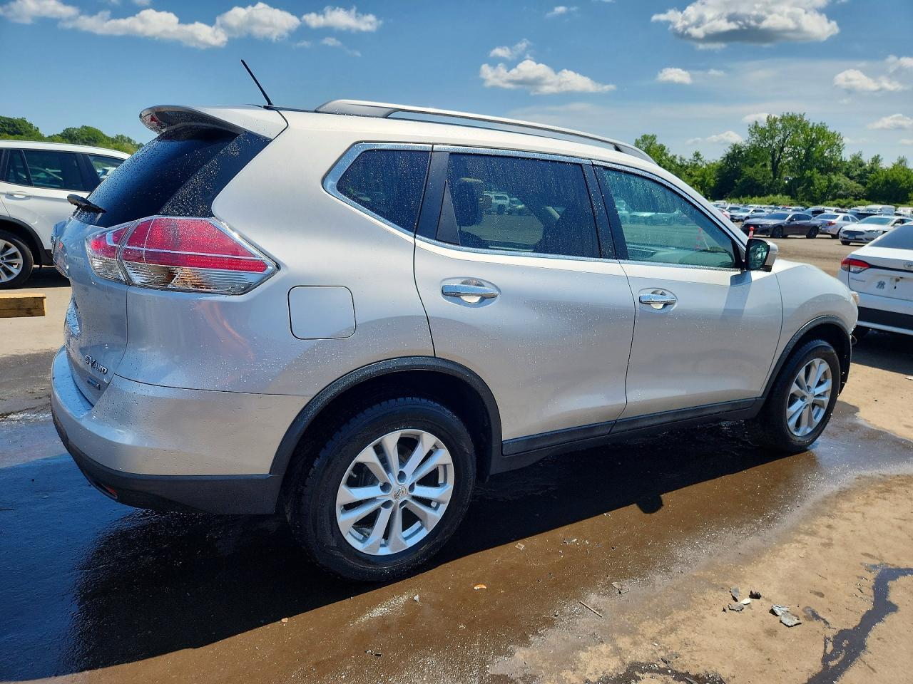 2014 NISSAN ROGUE SV — Фото 3 из 14