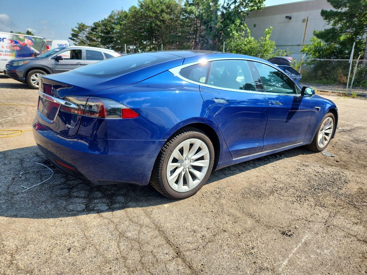 2017 TESLA MODEL S — Фото 3 из 12