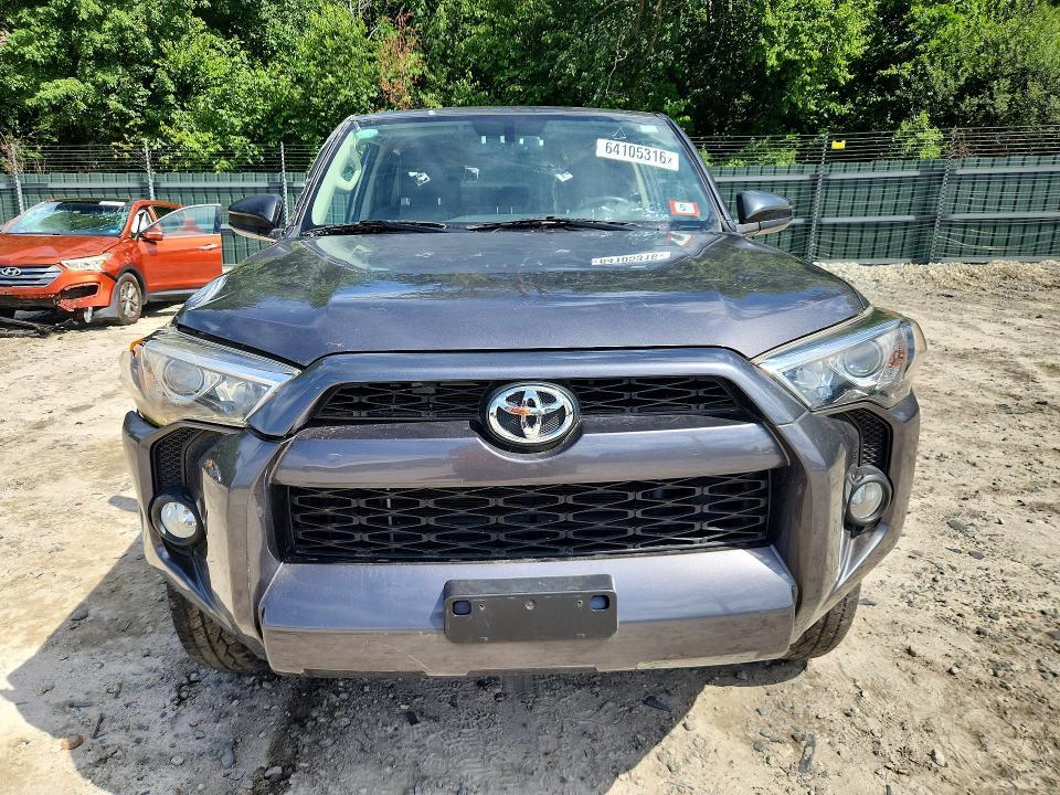 2017 TOYOTA 4RUNNER SR5 PREMIUM — Фото 5 из 12