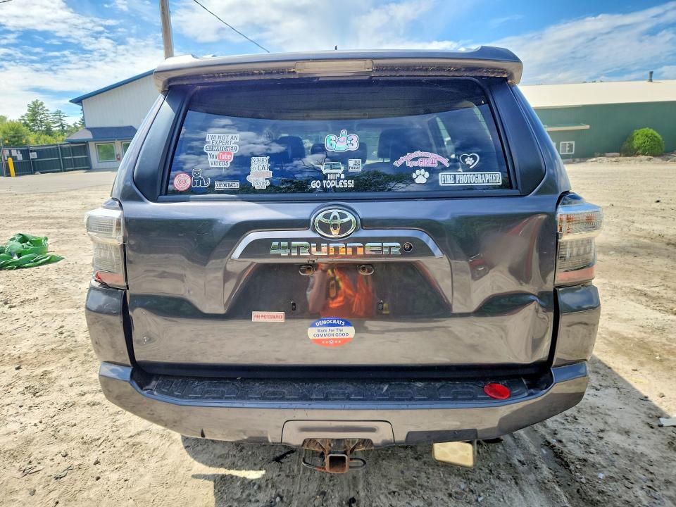 2017 TOYOTA 4RUNNER SR5 PREMIUM — Фото 6 из 12