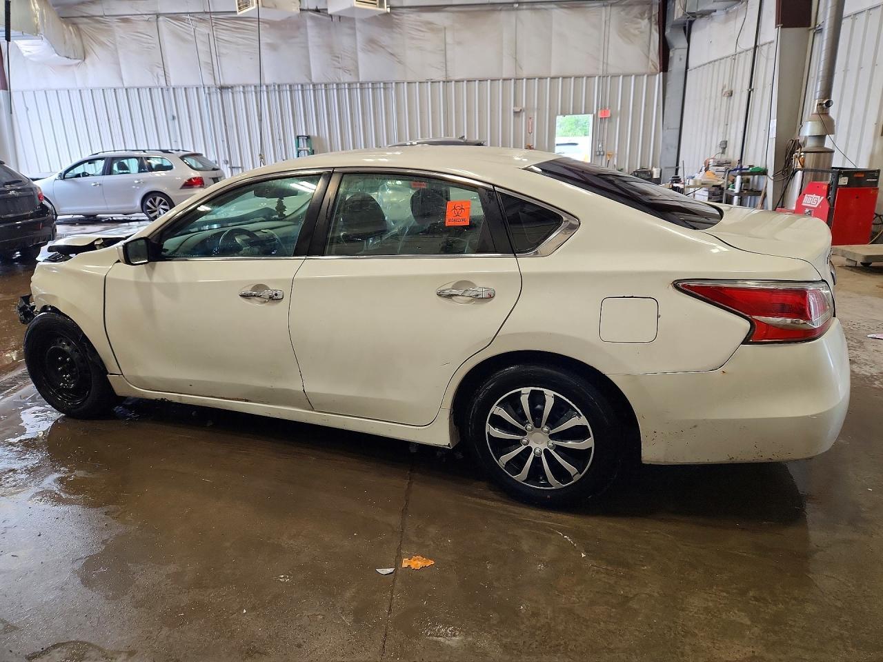 2014 NISSAN ALTIMA 2.5 S — Фото 2 из 12