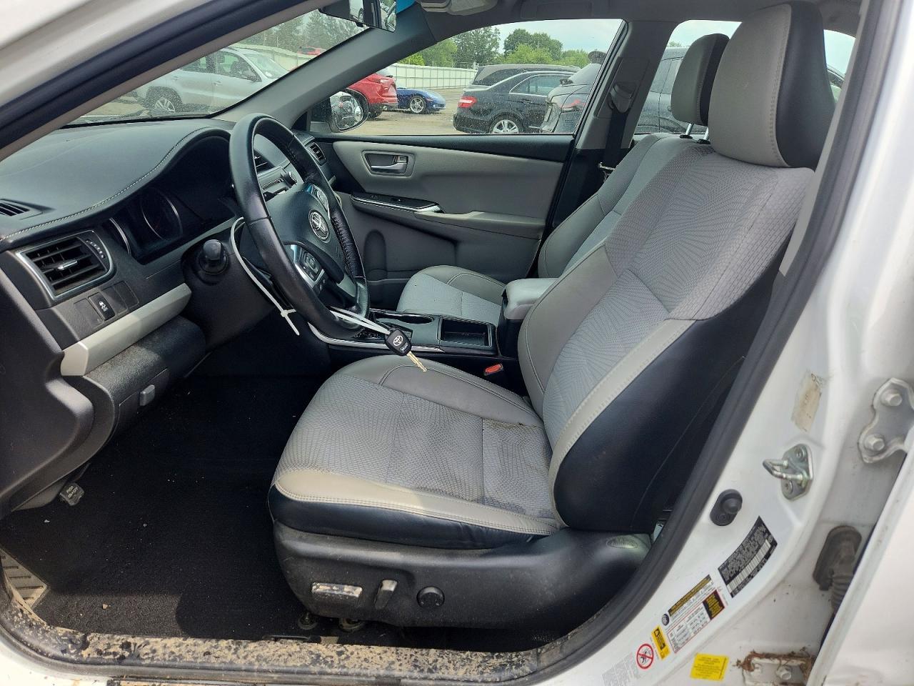 2017 TOYOTA CAMRY SE — Фото 7 из 12