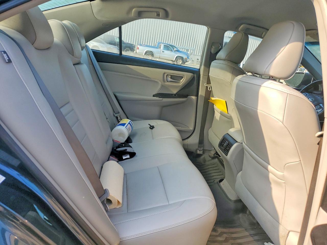 4T1BF1FK6HU315942 2017 TOYOTA CAMRY photo no. 10