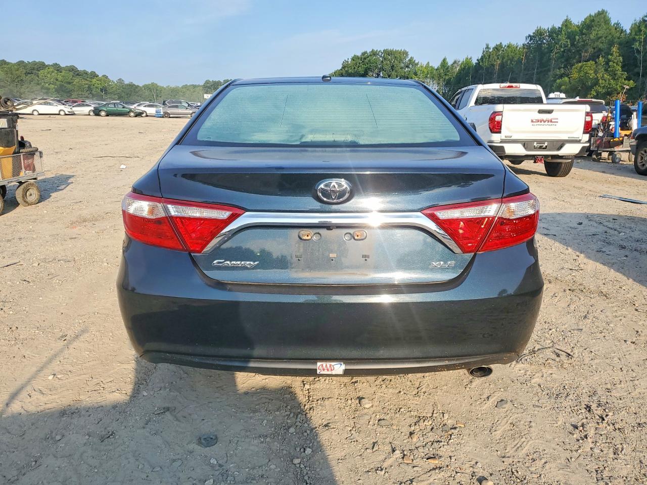 4T1BF1FK6HU315942 2017 TOYOTA CAMRY photo no. 6