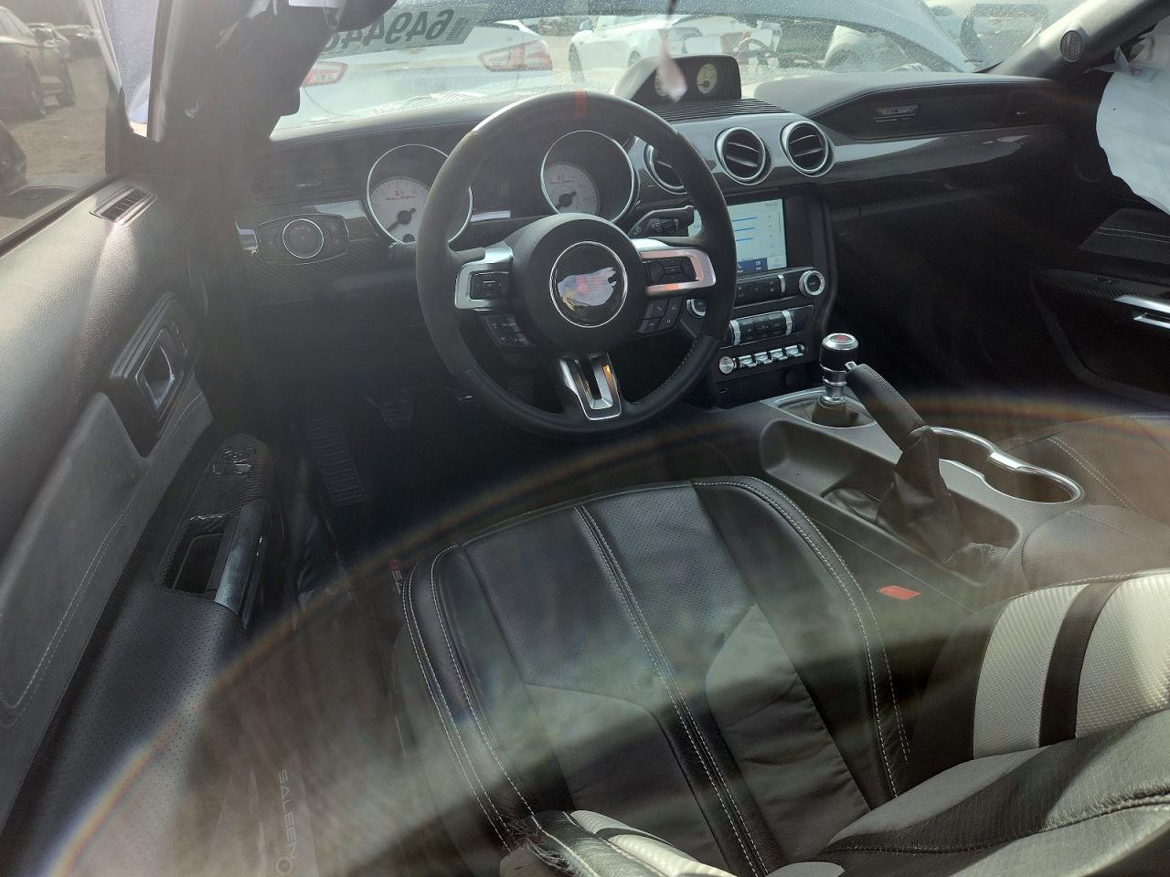 2022 FORD MUSTANG GT — Фото 8 из 13