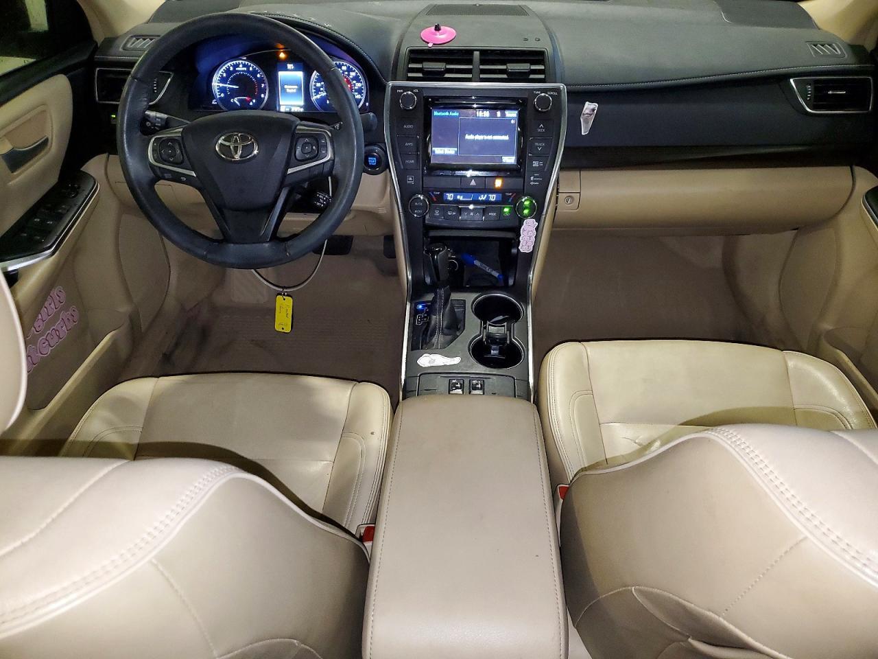 2017 TOYOTA CAMRY XLE — Фото 8 из 13