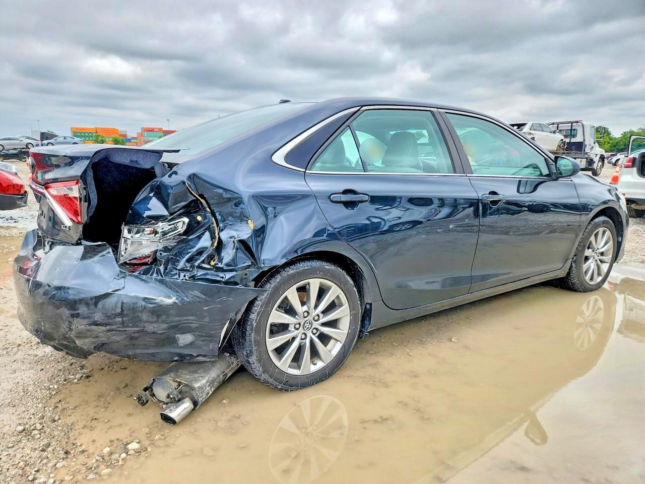 2017 TOYOTA CAMRY XLE — Фото 3 из 12