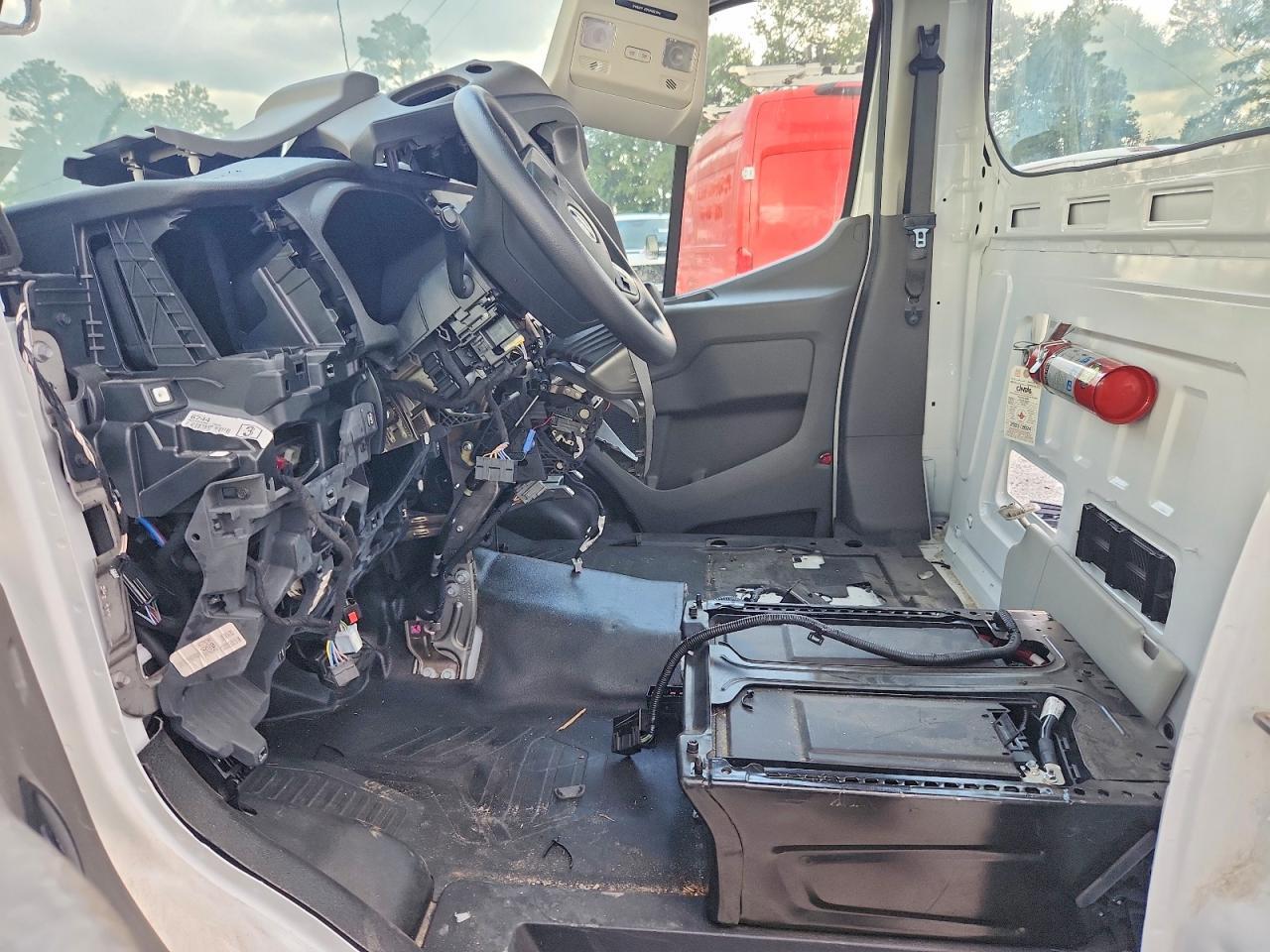 2022 FORD TRANSIT T-350 — Фото 7 из 13