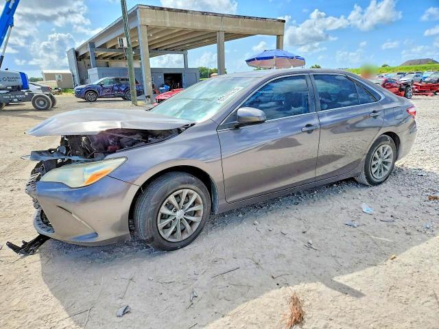 4T1BF1FK5HU281900 2017 TOYOTA CAMRY photo no. 1